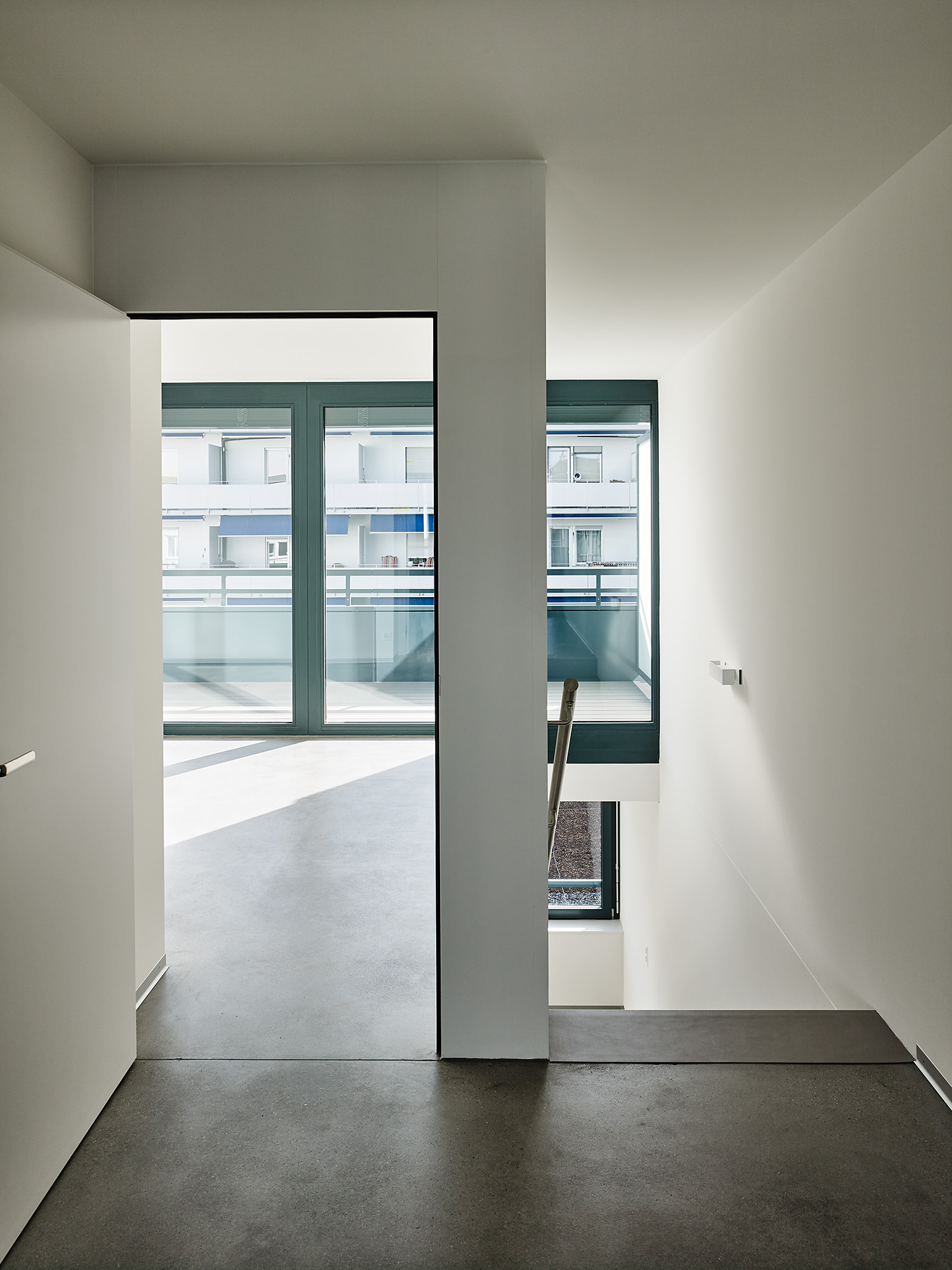 E17630 Alpa 063559 SCREEN